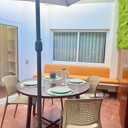 2room Cozy Center Caparica 아파트 *