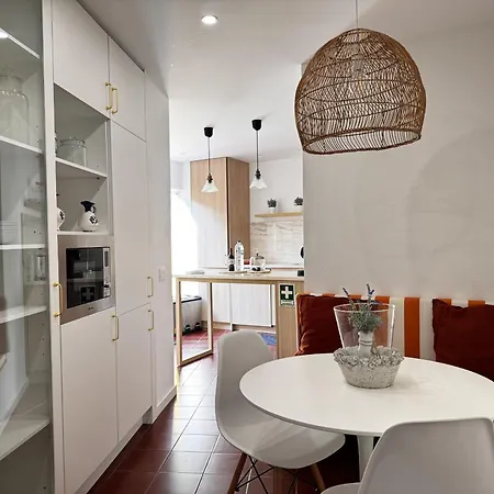 2room Cozy Center Caparica